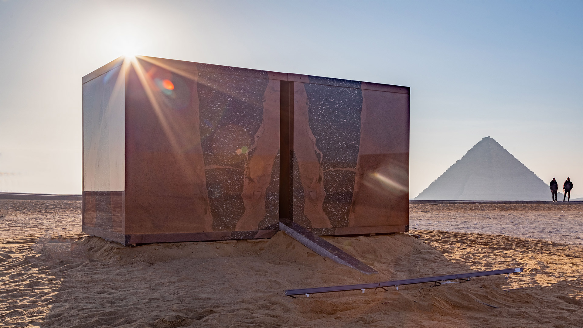 Daily Architecture News The first art exhibition at Egypt’s Giza Pyramids in 4500 years
